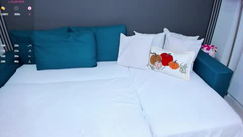 Snapshot of xchristalx chatting on November 3, 8:32 pm Christal online show from November 3, 8:32 pm