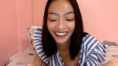Snapshot of xcxccy19 chatting on January 2, 5:39 pm Sachi Cy online show from January 2, 5:39 pm
