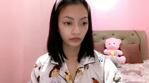 Snapshot of xcxccy19 chatting on January 20, 2:57 pm Sachi Cy online show from January 20, 2:57 pm