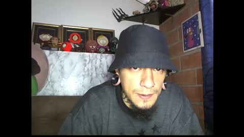 Snapshot of xdantex19 chatting on February 6, 1:25 pm xdantex19 online show from February 6, 1:25 pm