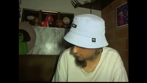 Snapshot of xdantex19 chatting on February 11, 10:37 pm xdantex19 online show from February 11, 10:37 pm