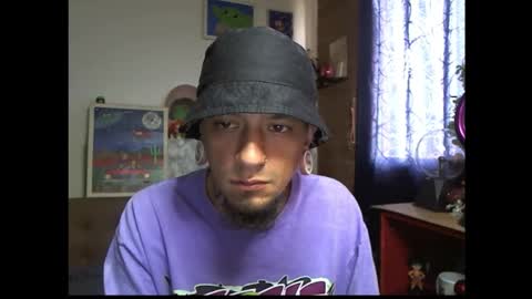 Snapshot of xdantex19 chatting on March 16, 2:10 pm xdantex19 online show from March 16, 2:10 pm