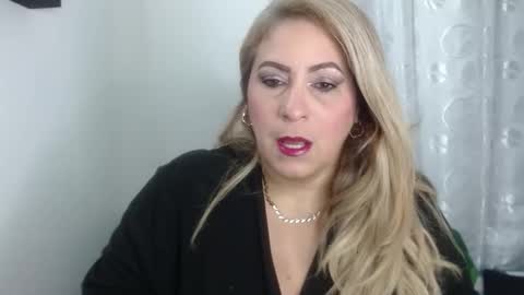 Elena online show from December 18, 10:10 am