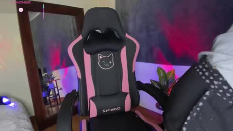 Kanae. online show from September 26, 10:36 pm