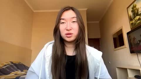 Snapshot of xeniabungard chatting on March 12, 7:58 am Mia online show from March 12, 7:58 am