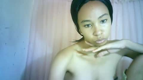 Snapshot of xenna610827 chatting on January 26, 2:30 pm xenna610827 online show from January 26, 2:30 pm