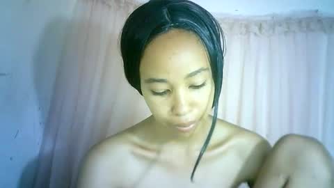 Snapshot of xenna610827 chatting on January 28, 9:40 pm xenna610827 online show from January 28, 9:40 pm