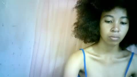 Snapshot of xenna610827 chatting on February 6, 9:43 am xenna610827 online show from February 6, 9:43 am