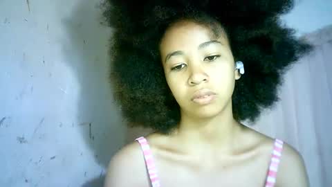 Snapshot of xenna610827 chatting on February 20, 5:40 pm xenna610827 online show from February 20, 5:40 pm