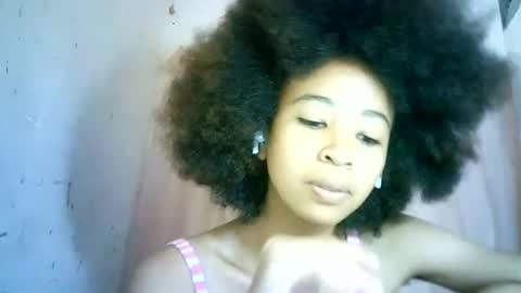 Snapshot of xenna610827 chatting on February 21, 9:34 am xenna610827 online show from February 21, 9:34 am