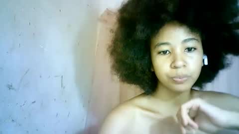 Snapshot of xenna610827 chatting on February 22, 12:08 pm xenna610827 online show from February 22, 12:08 pm