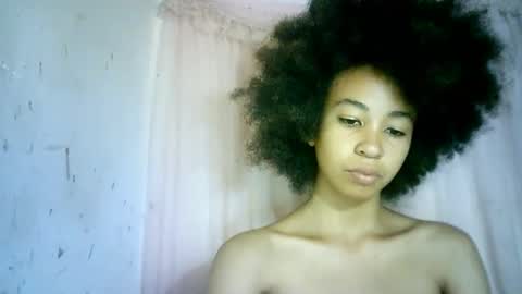 Snapshot of xenna610827 chatting on March 12, 3:18 pm xenna610827 online show from March 12, 3:18 pm