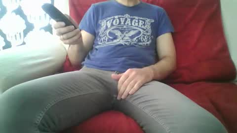 Snapshot of xeson47 chatting on May 11, 9:04 am xeson47 online show from May 11, 9:04 am