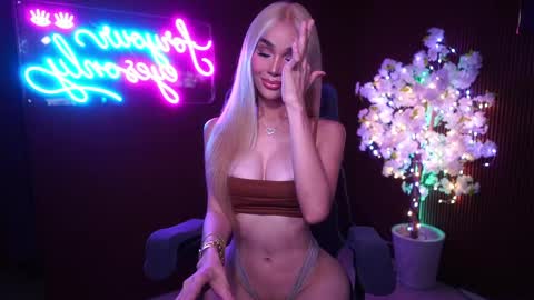 Anne online show from June 4, 2:39 am