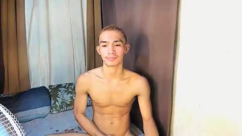 xhornytwink online show from May 6, 12:32 pm