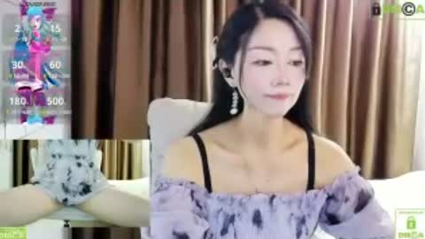 Snapshot of xiao_yue_ chatting on June 30, 4:35 am xiao_yue_ online show from June 30, 4:35 am