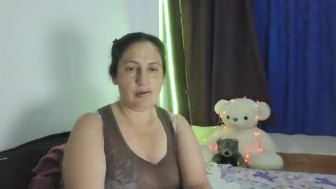 Snapshot of xime5144838 chatting on December 19, 2:45 am Ximena online show from December 19, 2:45 am
