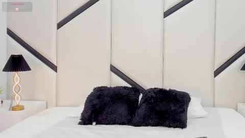 ximenacosta online show from February 12, 12:11 pm