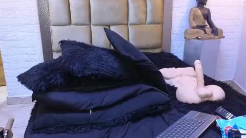 ximena online show from March 1, 8:34 am