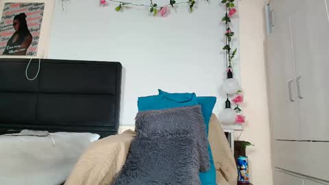 ximtia online show from March 6, 4:49 pm