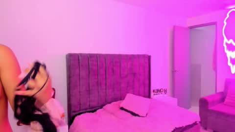 xiomara_cortes online show from January 9, 12:30 pm