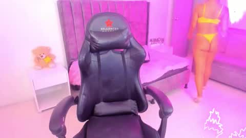 xiomara_cortes online show from January 14, 7:52 pm