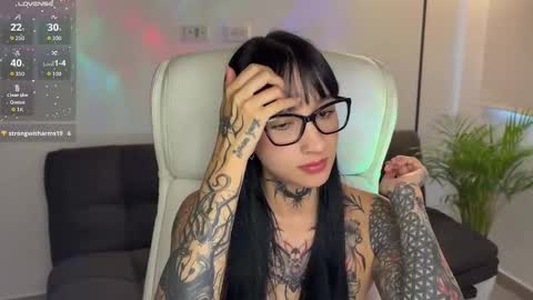 Snapshot of xisisxx chatting on October 17, 9:39 pm xisisxx online show from October 17, 9:39 pm