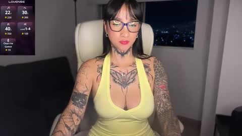 Snapshot of xisisxx chatting on November 19, 12:10 am xisisxx online show from November 19, 12:10 am