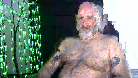 Snapshot of xjohnniex77 chatting on December 22, 3:58 am MrSlowBurn77 online show from December 22, 3:58 am