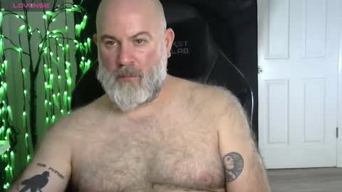 Snapshot of xjohnniex77 chatting on February 26, 2:43 am MrSlowBurn77 online show from February 26, 2:43 am