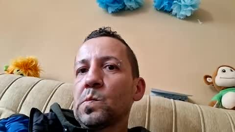 Snapshot of xleonardox88 chatting on April 3, 1:31 pm xleonardox88 online show from April 3, 1:31 pm