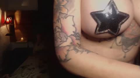 Snapshot of xlisbetx chatting on January 23, 2:02 am xlisbetx online show from January 23, 2:02 am