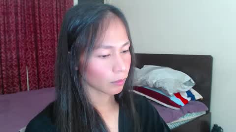 Snapshot of xlovely_destinyx chatting on December 3, 5:45 pm Alice online show from December 3, 5:45 pm