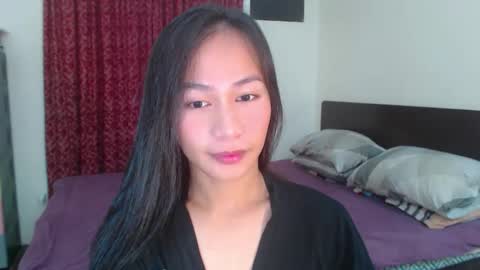 Snapshot of xlovely_destinyx chatting on March 9, 8:52 pm Alice online show from March 9, 8:52 pm