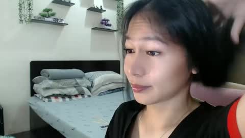Snapshot of xlovely_destinyx chatting on June 29, 2:18 am Alice online show from June 29, 2:18 am