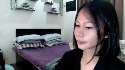 Snapshot of xlovely_destinyx chatting on July 28, 2:13 pm Alice online show from July 28, 2:13 pm