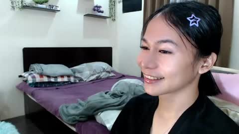 Snapshot of xlovely_destinyx chatting on July 30, 7:07 am Alice online show from July 30, 7:07 am