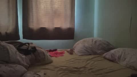 Snapshot of xlunasexyx chatting on September 17, 6:15 am Luna online show from September 17, 6:15 am