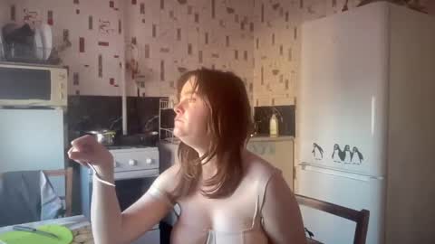 Luna online show from May 2, 2:33 pm