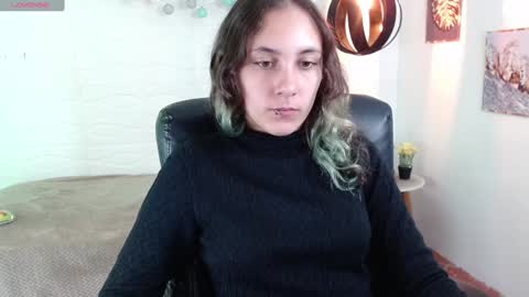 lunna online show from January 6, 1:41 pm