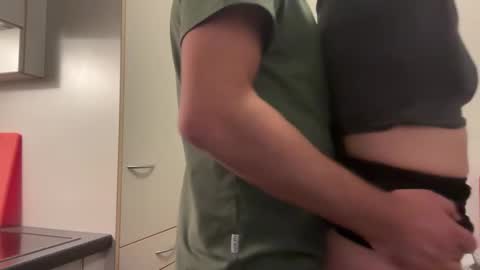 Snapshot of xmarti1984 chatting on December 17, 10:43 pm hornyboobs online show from December 17, 10:43 pm