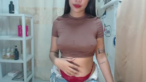 Maxie online show from April 25, 6:38 am