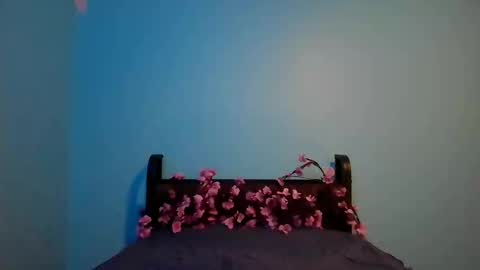 xmiaxbutterflyx3 online show from November 10, 4:00 am