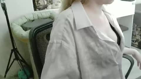 xMilagrosxs online show from March 25, 1:39 pm