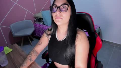 MILEE online show from November 9, 1:15 am