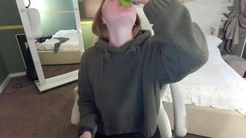 Monica online show from March 3, 12:48 pm