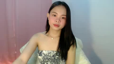 nathalie online show from April 18, 3:16 pm