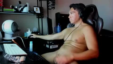 Snapshot of xoalejandroxo6 chatting on April 11, 7:13 am xoalejandroxo6 online show from April 11, 7:13 am