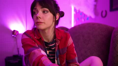 Bella Bondai online show from December 29, 8:55 am