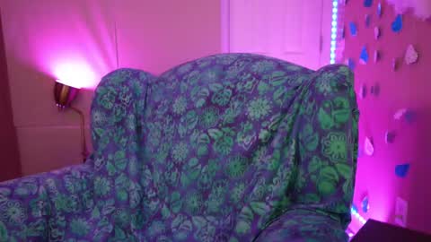 Bella Bondai online show from March 4, 9:51 am